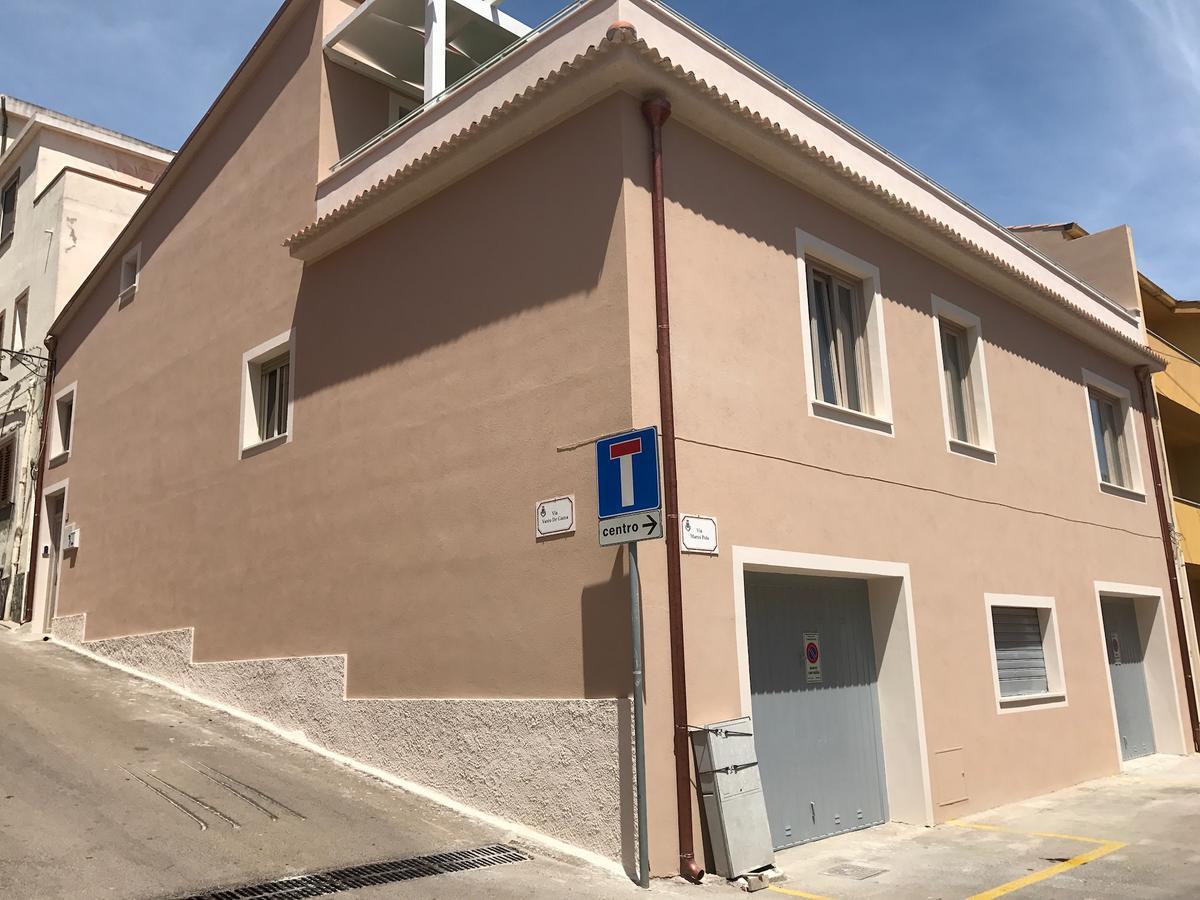 לינה וארוחת בוקר קאסטלסארדו Il Borgo מראה חיצוני תמונה